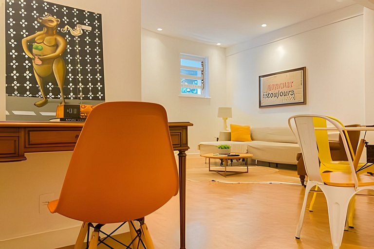 Renovated and modern next to Leblon's beach!