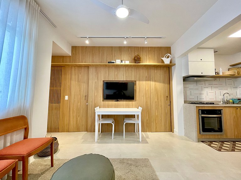 Modern and charming next to Ipanema beach!