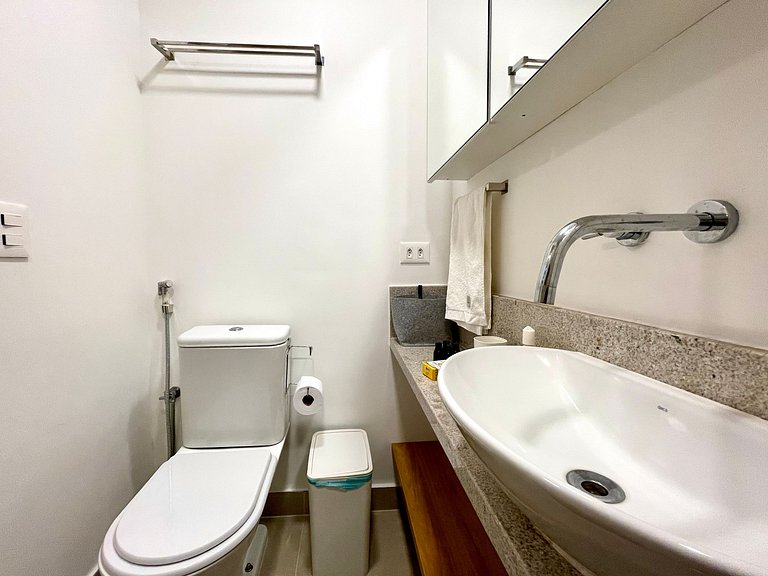 Modern and charming next to Ipanema beach!