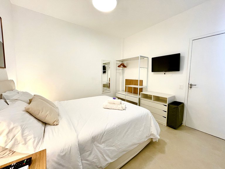 Modern and charming next to Ipanema beach!