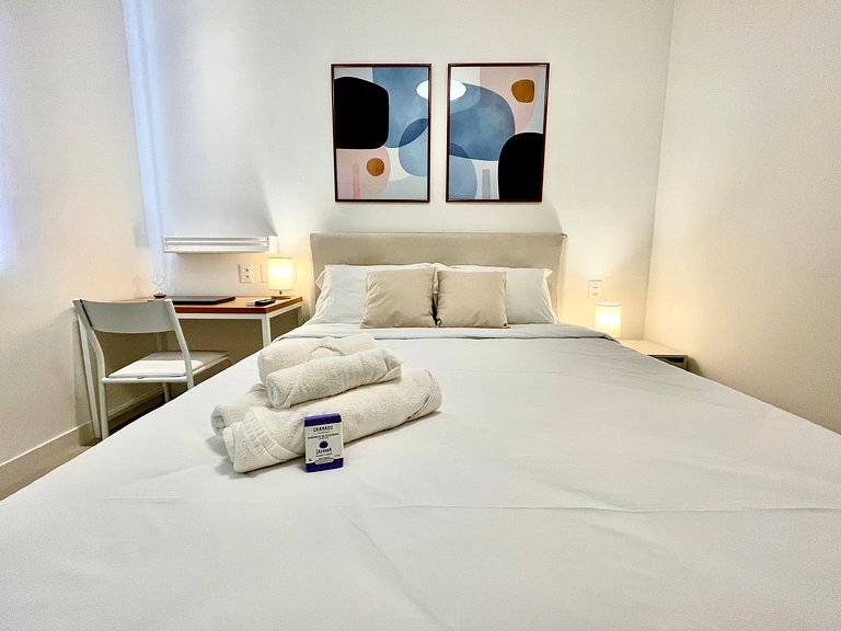 Modern and charming next to Ipanema beach!