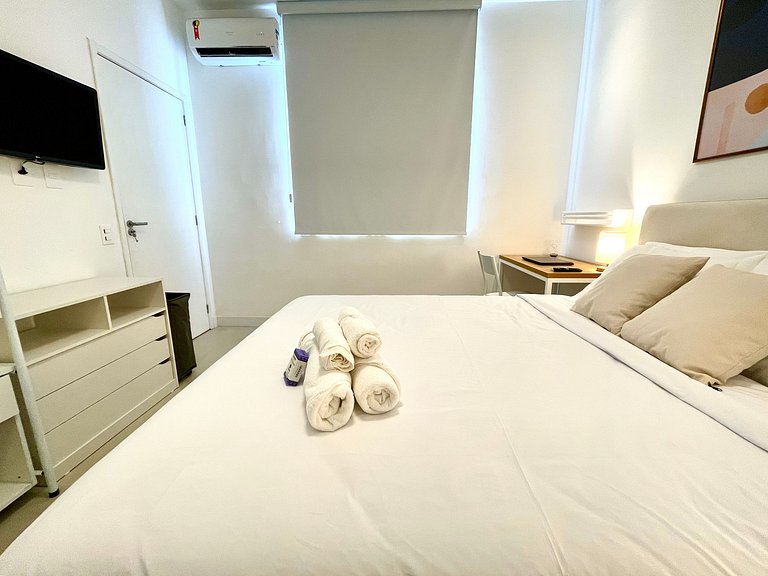 Modern and charming next to Ipanema beach!
