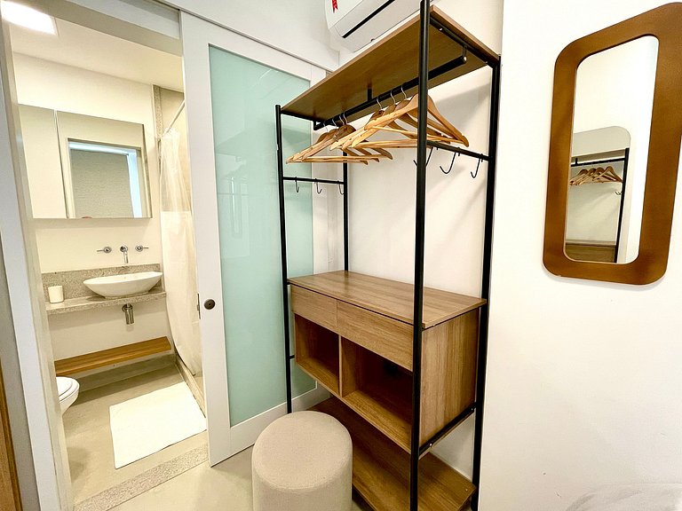 Modern and charming next to Ipanema beach!