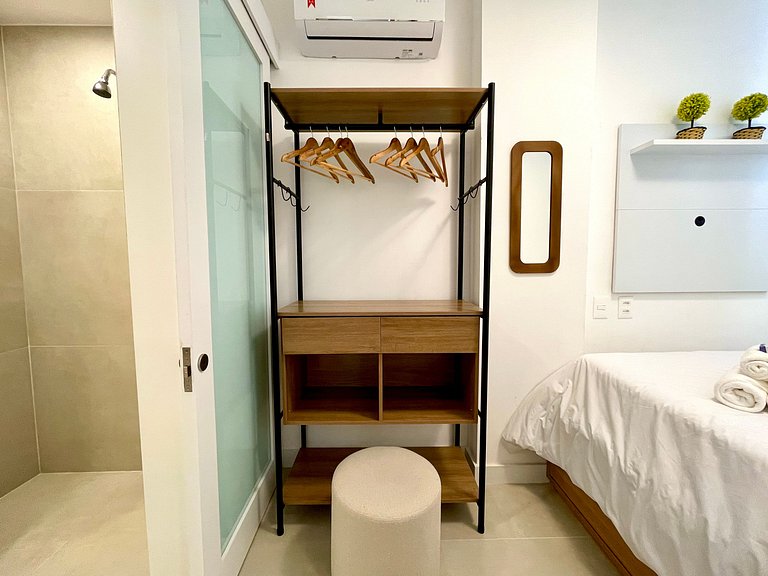 Modern and charming next to Ipanema beach!
