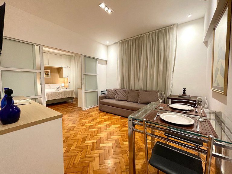 Renovated and charming close to Ipanema beach!