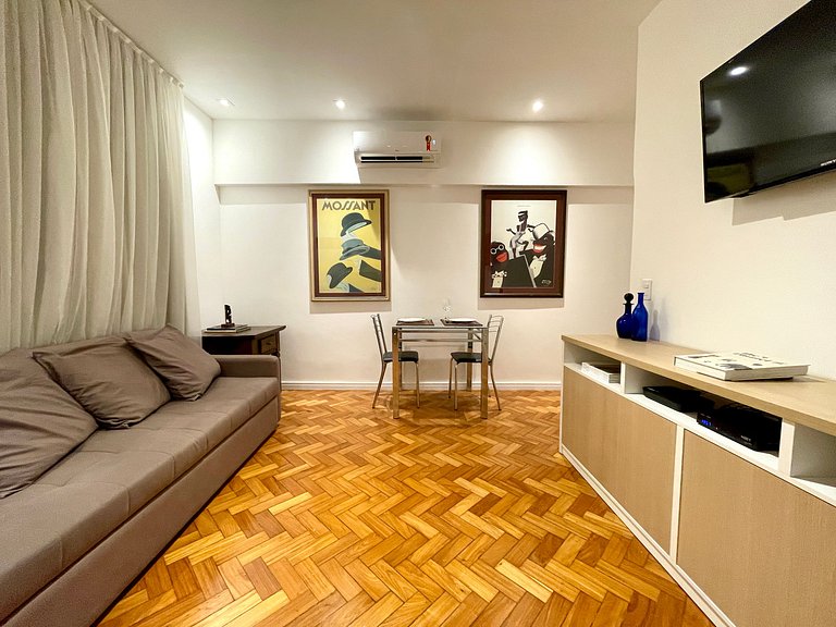 Renovated and charming close to Ipanema beach!