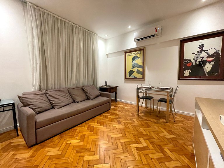 Renovated and charming close to Ipanema beach!
