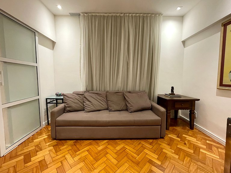 Renovated and charming close to Ipanema beach!