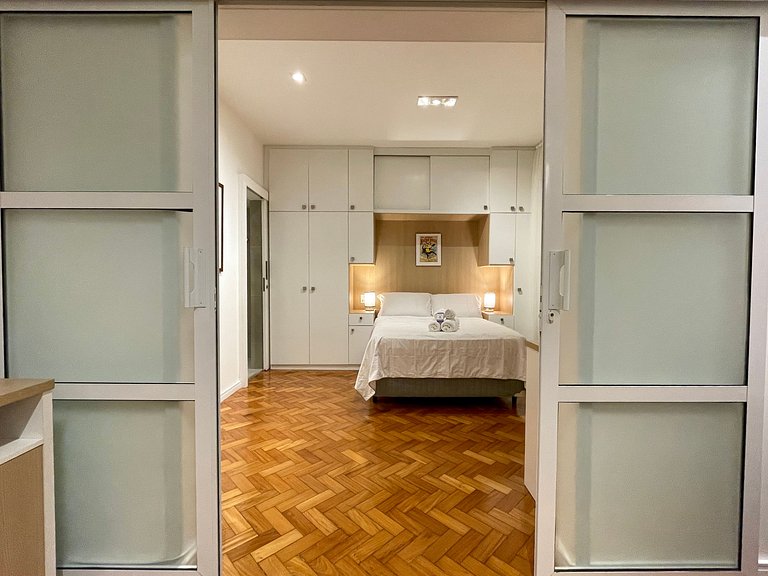Renovated and charming close to Ipanema beach!