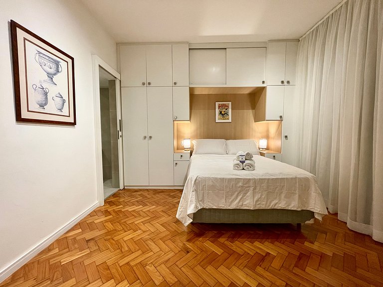 Renovated and charming close to Ipanema beach!