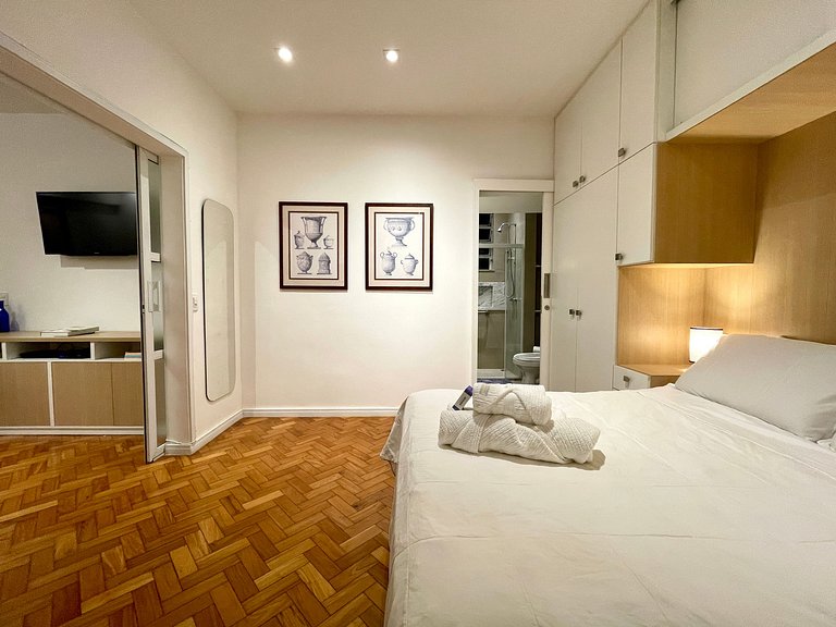 Renovated and charming close to Ipanema beach!