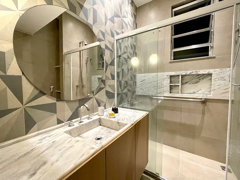 Renovated and charming close to Ipanema beach!