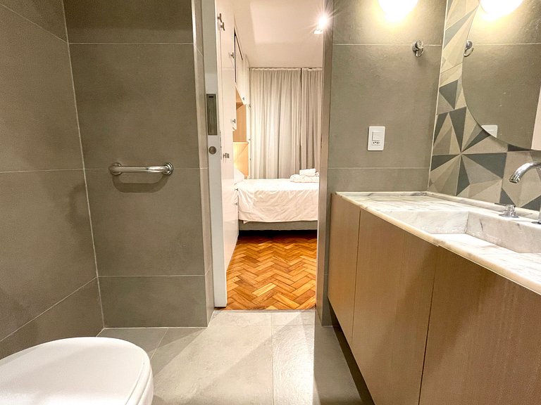 Renovated and charming close to Ipanema beach!