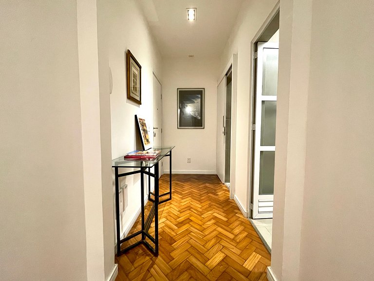 Renovated and charming close to Ipanema beach!