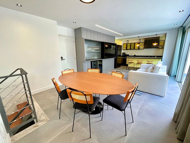 Modern penthouse with terrace in Leblon