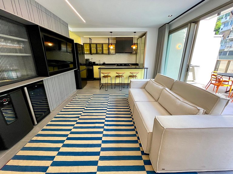 Modern penthouse with terrace in Leblon
