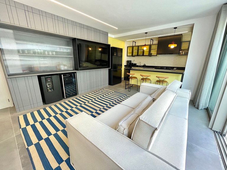 Modern penthouse with terrace in Leblon