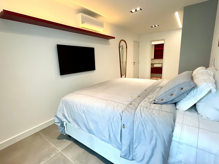 Modern penthouse with terrace in Leblon