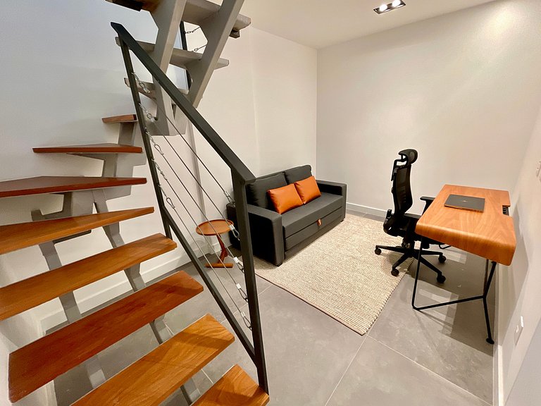 Modern penthouse with terrace in Leblon