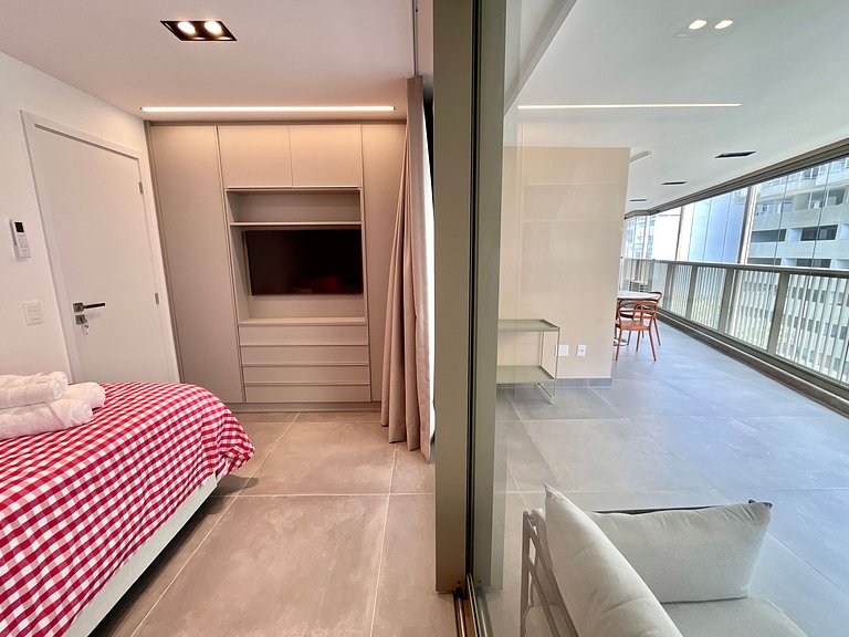 Modern penthouse with terrace in Leblon