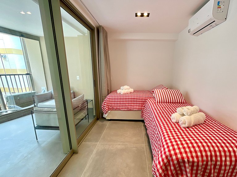 Modern penthouse with terrace in Leblon
