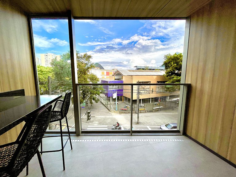 Leblon Studio - View of the Christ, pool and gym