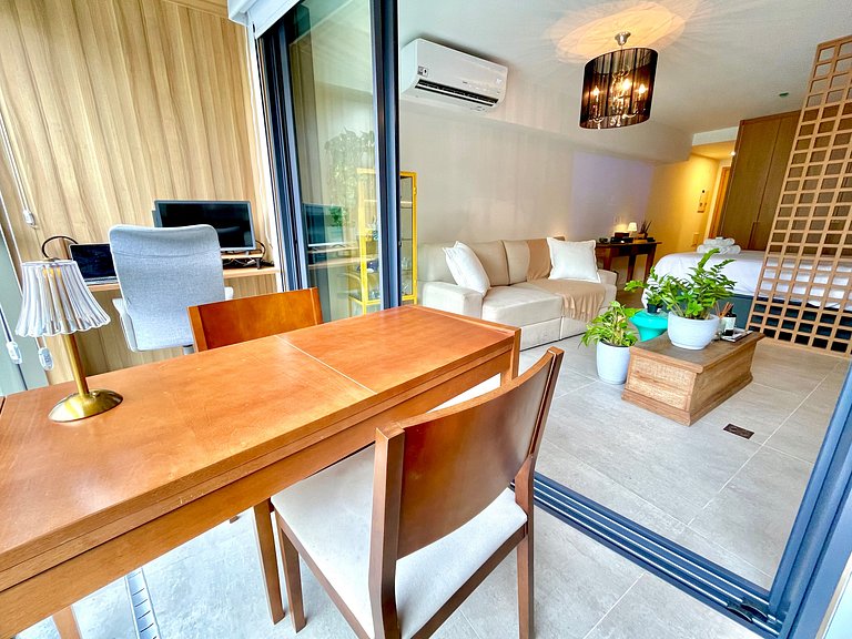 Studio Leblon - Modern with pool and gym.