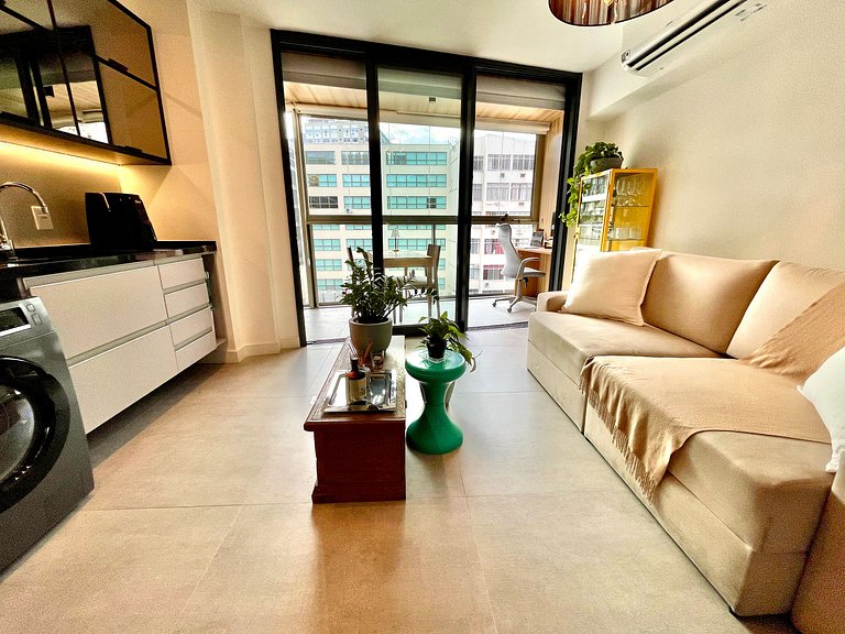 Studio Leblon - Modern with pool and gym.