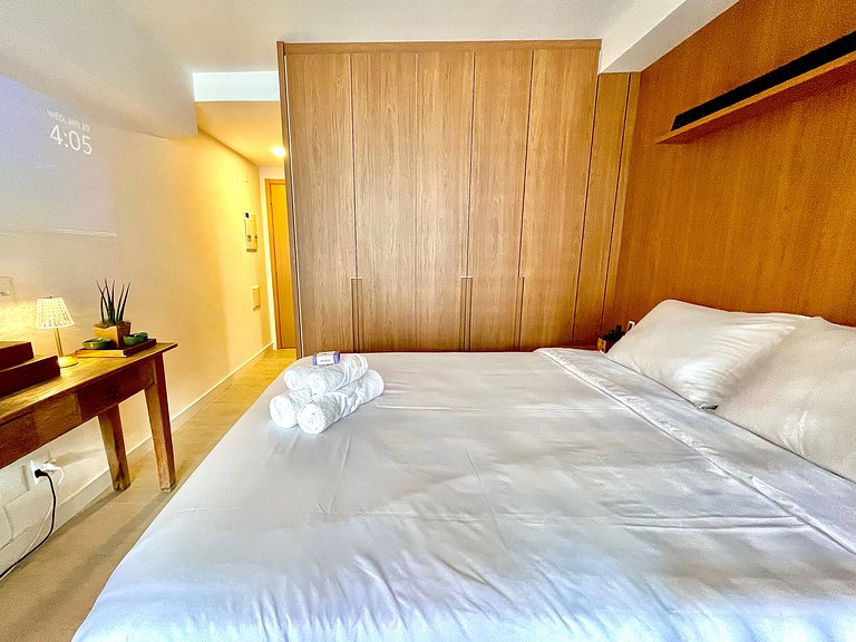 Studio Leblon - Modern with pool and gym.