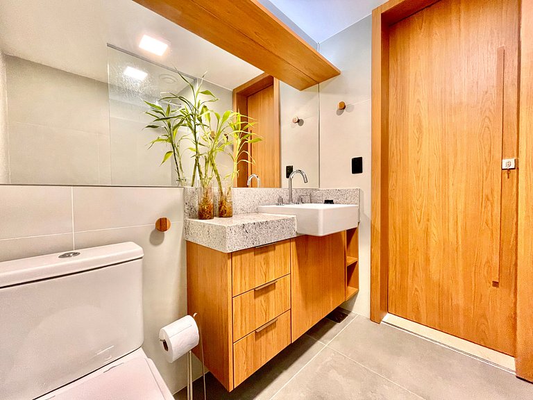 Studio Leblon - Modern with pool and gym.
