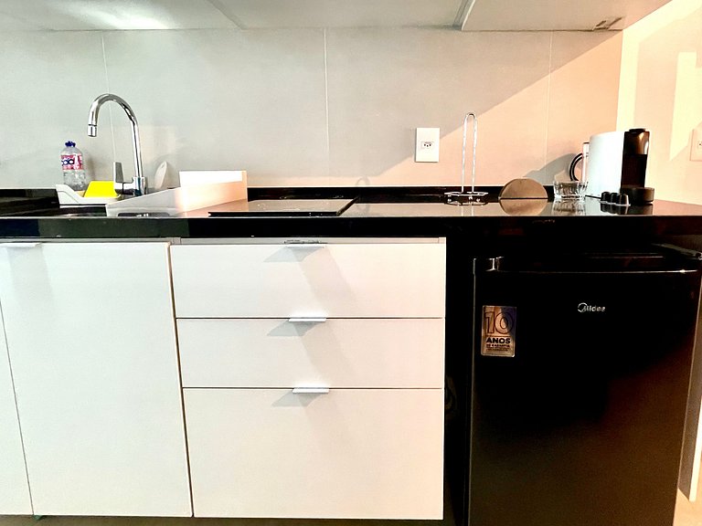 Studio Leblon - Novo, varanda, piscina e gym.