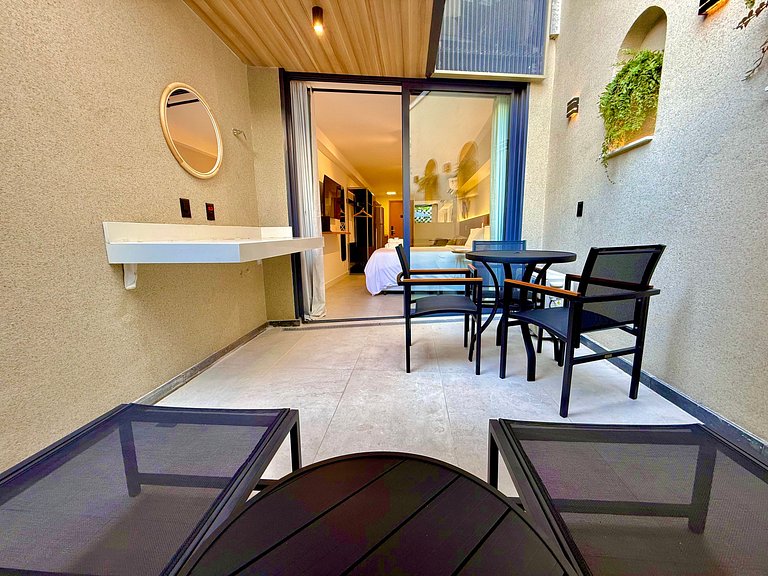 Studio Leblon - Com terraço, piscina e academia.