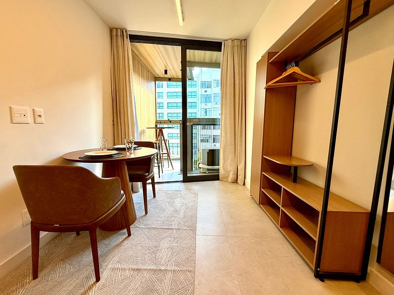 Studio Leblon - Modern with pool and gym.