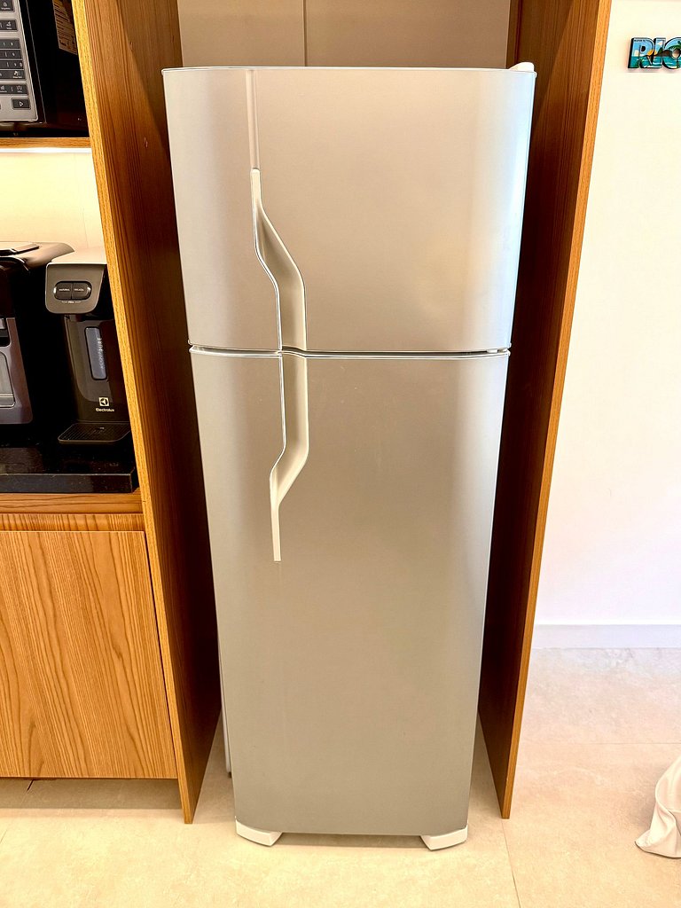 Studio Leblon - Modern with pool and gym.