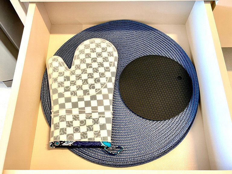 Studio Leblon - Modern with pool and gym.