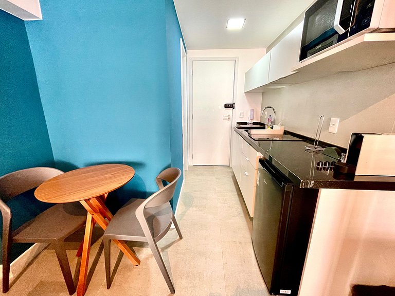 Studio Leblon - Novo, varanda, piscina e gym.