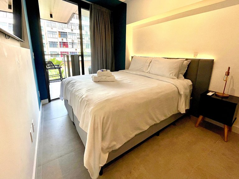 Studio Leblon - Novo, varanda, piscina e gym.