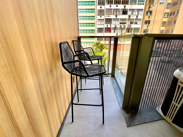 Studio Leblon - Novo, varanda, piscina e gym.
