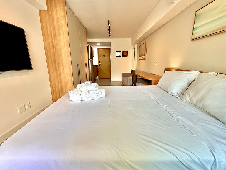 Studio Leblon - Novo, varanda, piscina e gym.