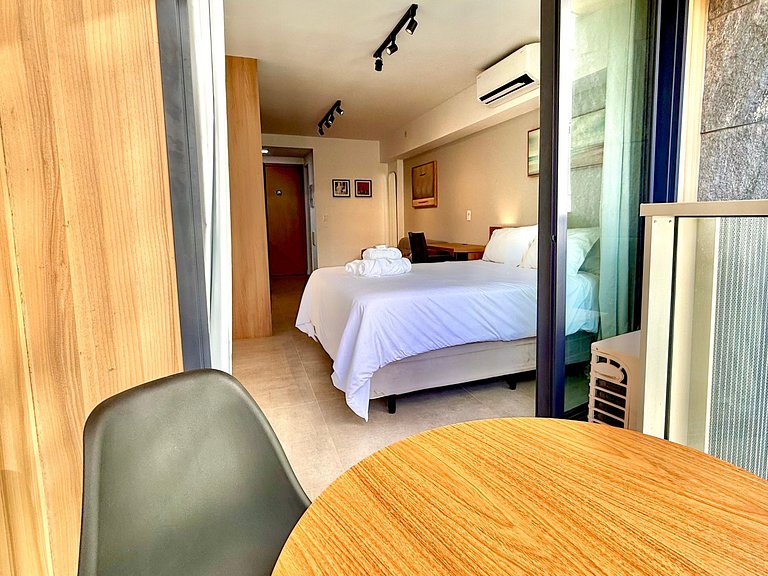Studio Leblon - Novo, varanda, piscina e gym.