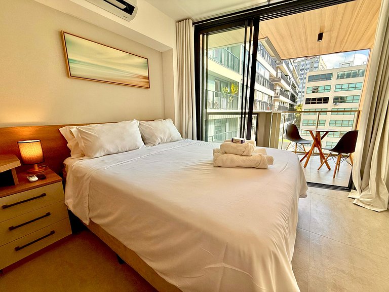 Studio Leblon - Novo, varanda, piscina e gym.