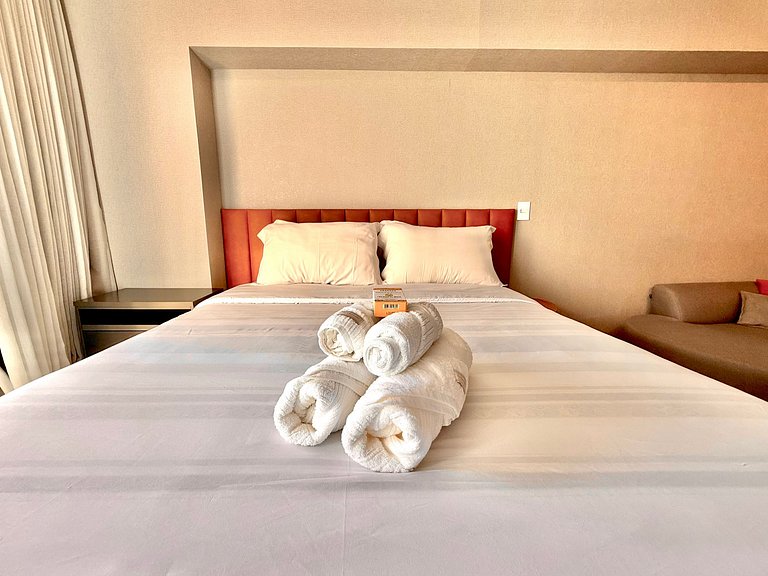 Studio Leblon - Modern with pool and gym.