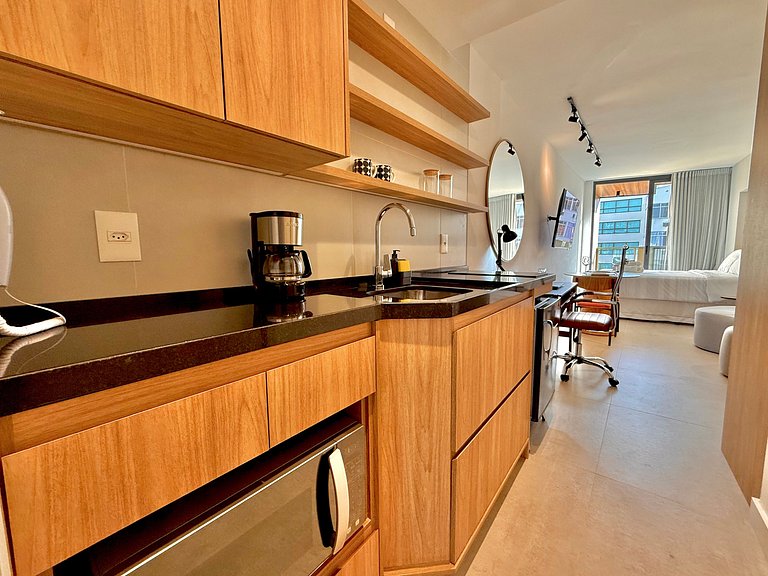 Studio Leblon - Modern with pool and gym.