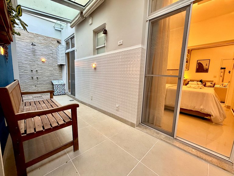 Charmoso com terraço a 5 minutos da praia - Leblon