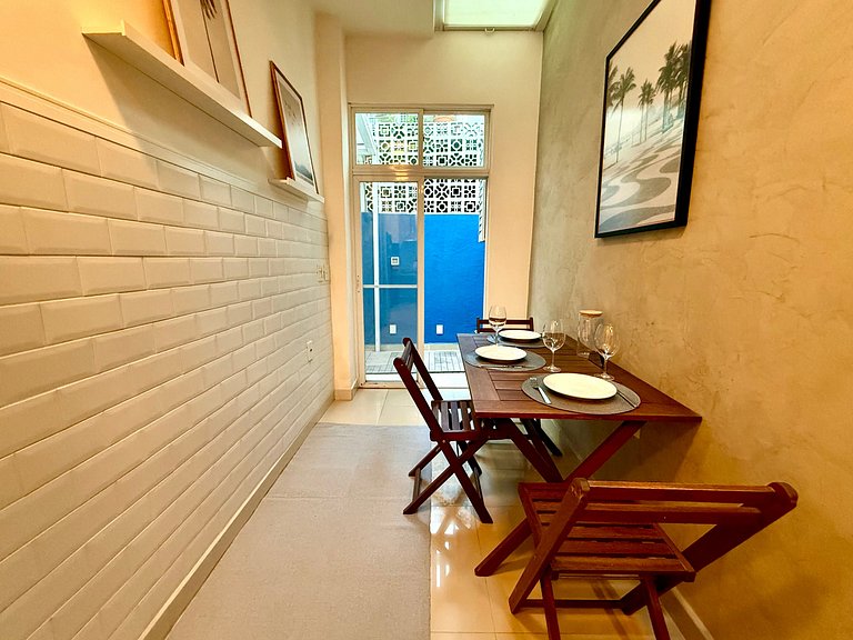 Charmoso com terraço a 5 minutos da praia - Leblon