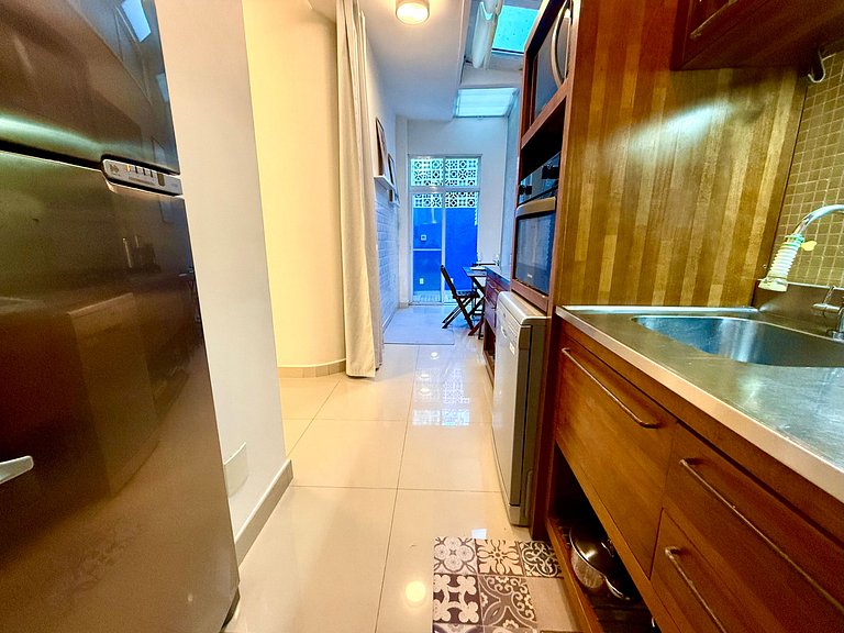 Charmoso com terraço a 5 minutos da praia - Leblon