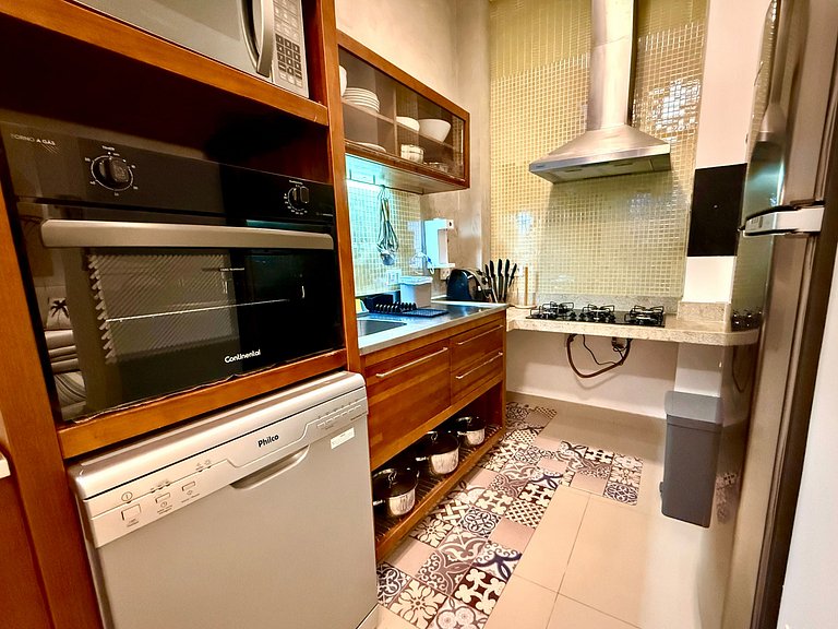 Charmoso com terraço a 5 minutos da praia - Leblon