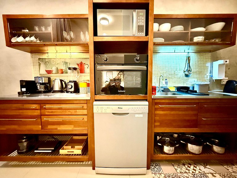 Charmoso com terraço a 5 minutos da praia - Leblon