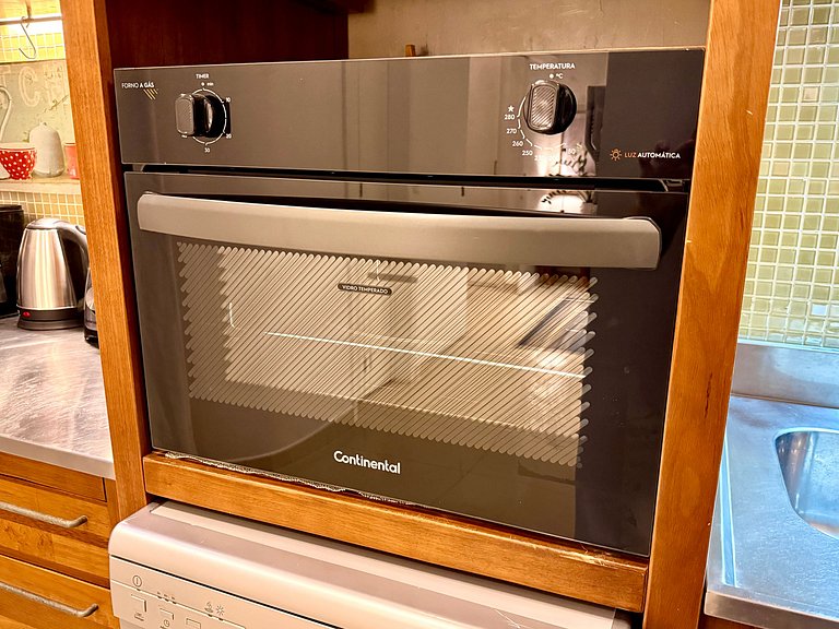 Charmoso com terraço a 5 minutos da praia - Leblon