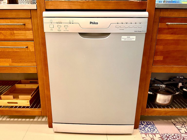 Charmoso com terraço a 5 minutos da praia - Leblon